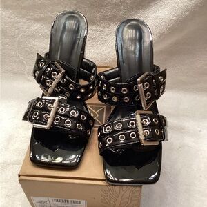 Women’s Two Strap Heeled Sandals Black size 8.5